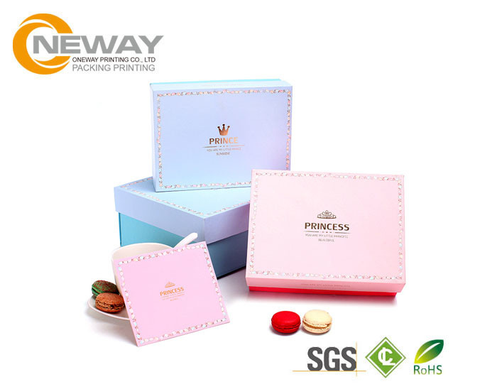 Luxury Custom Packaging Boxes , Folding Paper Box / Foldable Gift Box with Ribbon